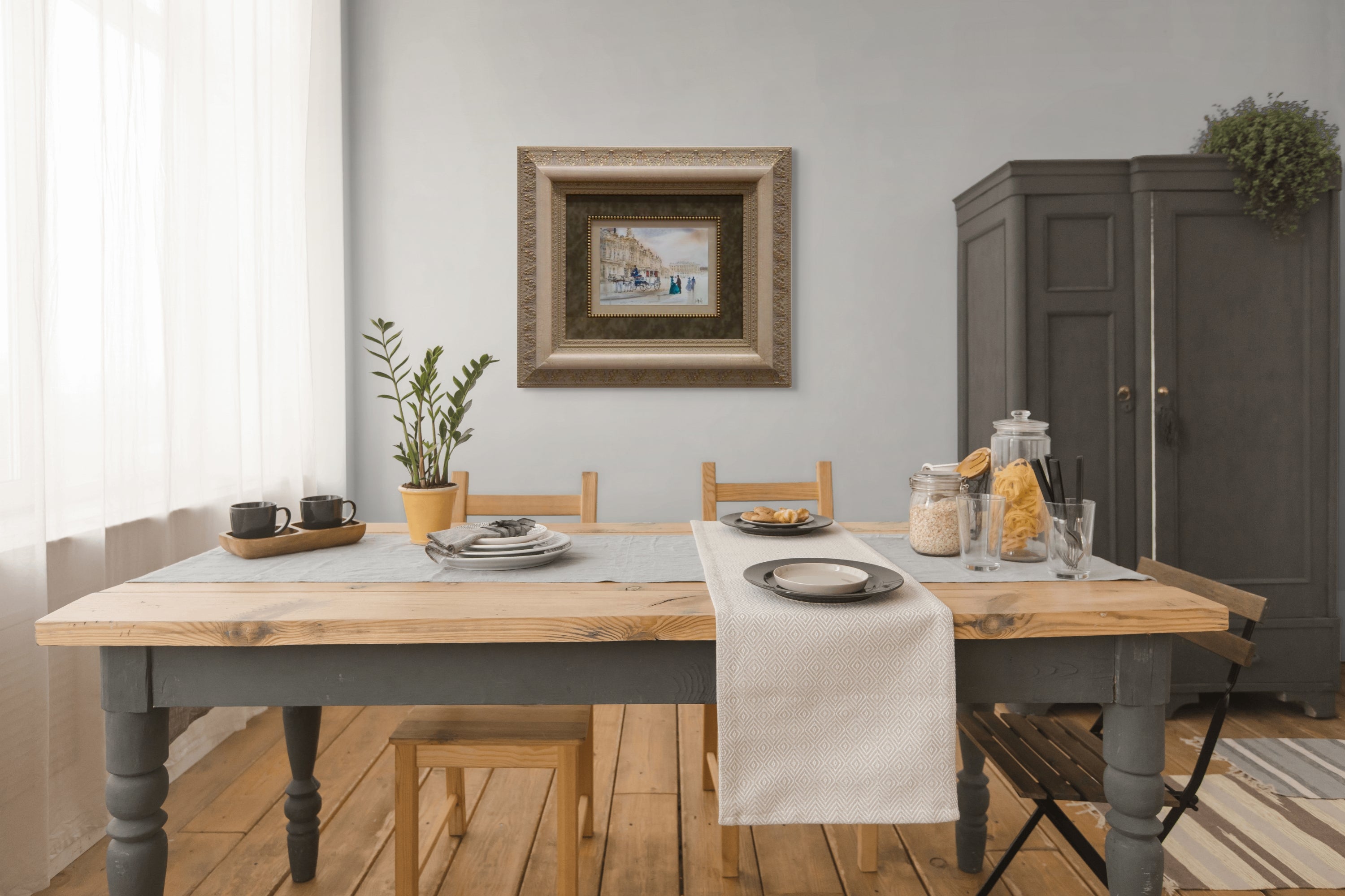 How to Bring Character to Your Modern Space with Antique Frames